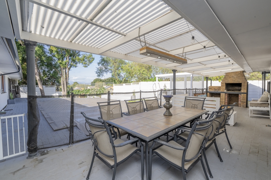 5 Bedroom Property for Sale in Eversdal Western Cape
